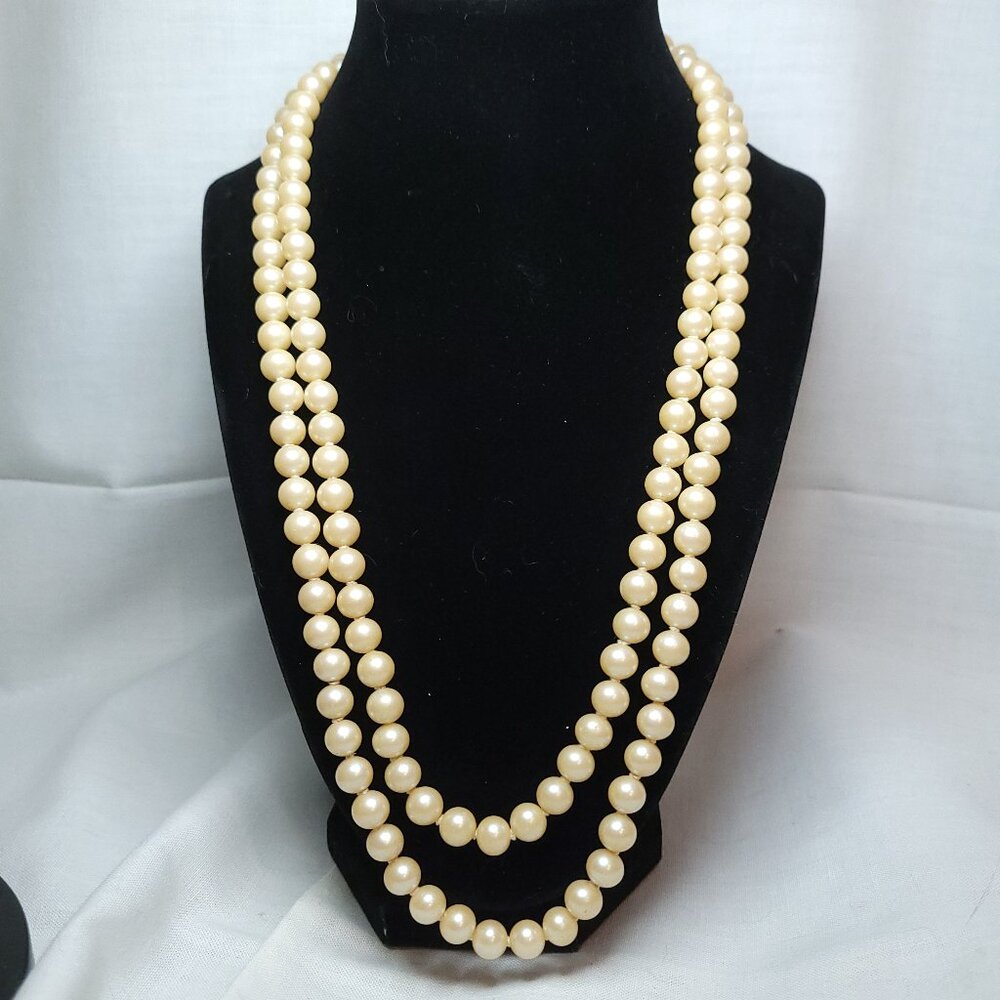 Vintage Faux Pearl Necklace